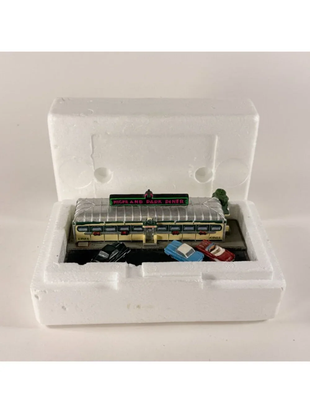 Danbury Mint 1993 Highland Park Diner Model Vintage Collectible